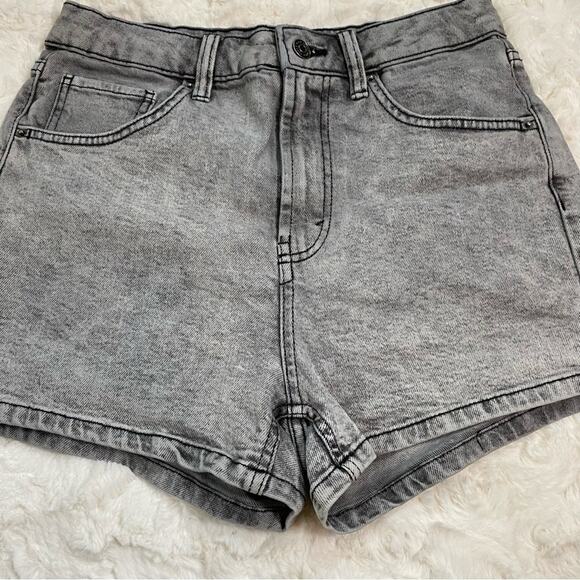 Wild Fable Women's Acid Wash Highest Rise Mom Shorts Size 6 Gray High Waisted - Picture 2 of 6